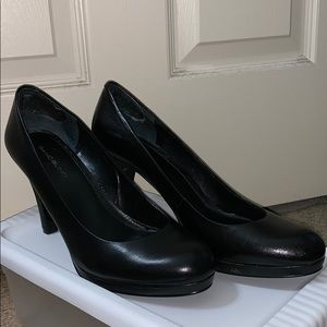 Bandolino Black Leather Heel Sz 10